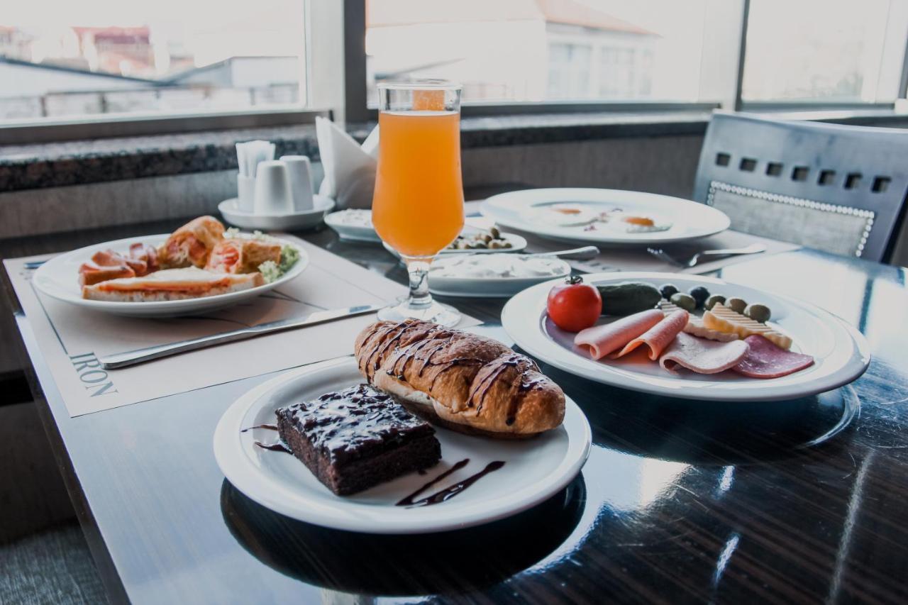 Iron Hotel Hokmeli Eksteriør bilde